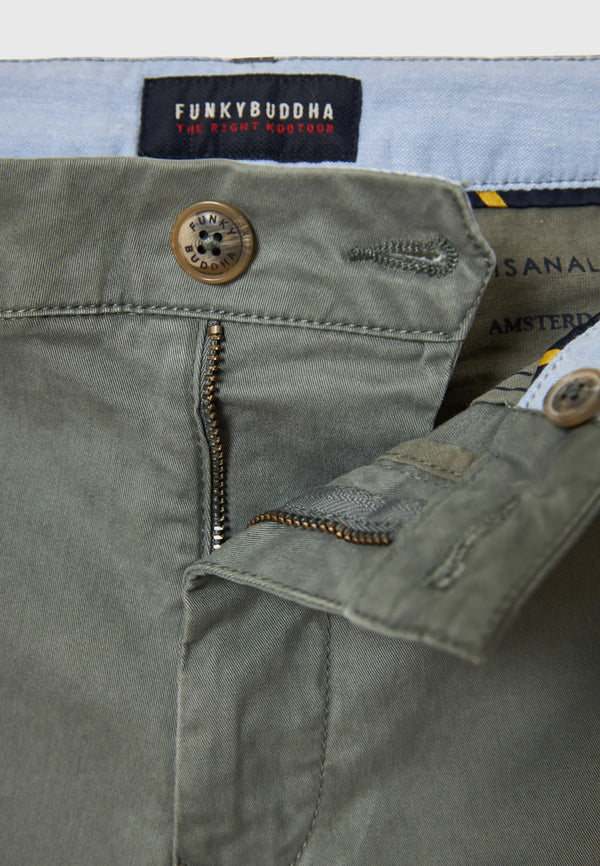 Essential βερμούδα Funky Buddha chino Sage Green